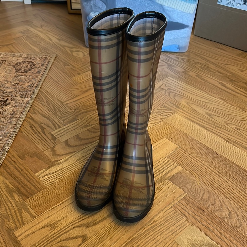 Burberry rain boots